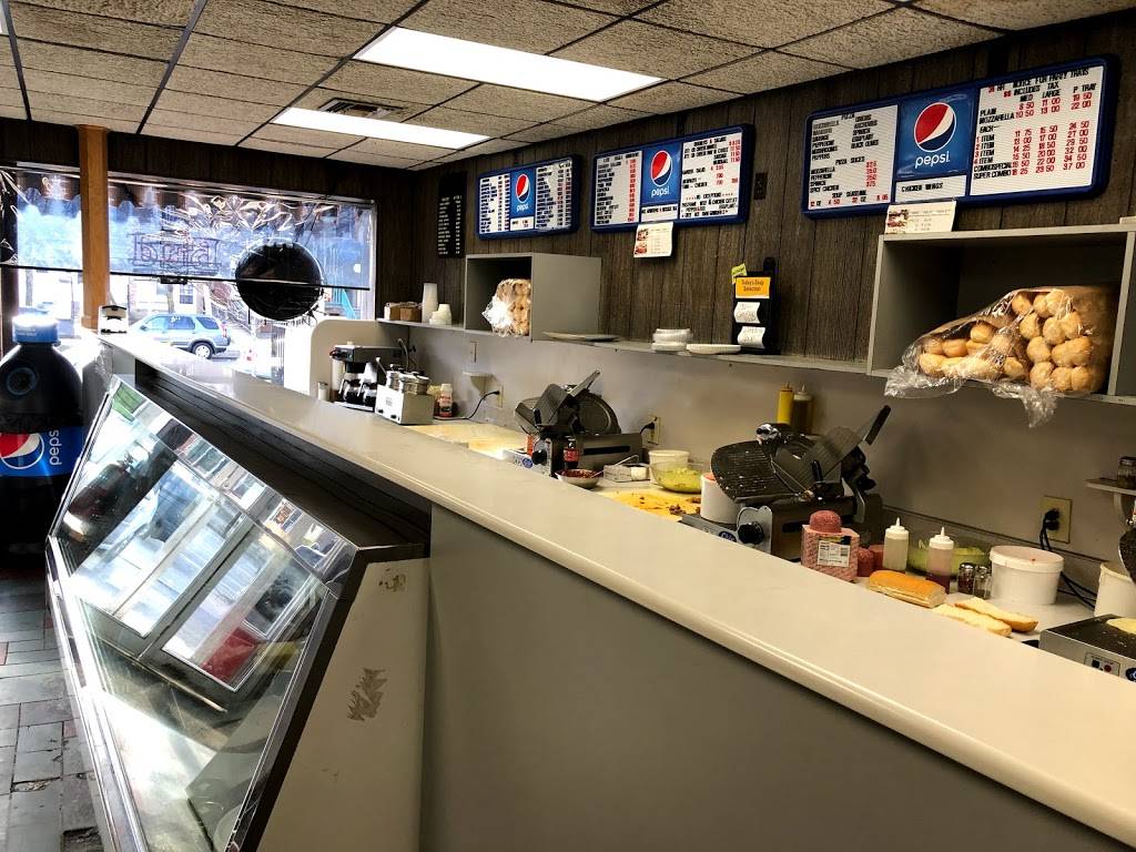 Franklin Giant Grinder Shop | restaurant | 464 Franklin Ave, Hartford, CT 06114, USA | 8602966574 OR +1 860-296-6574