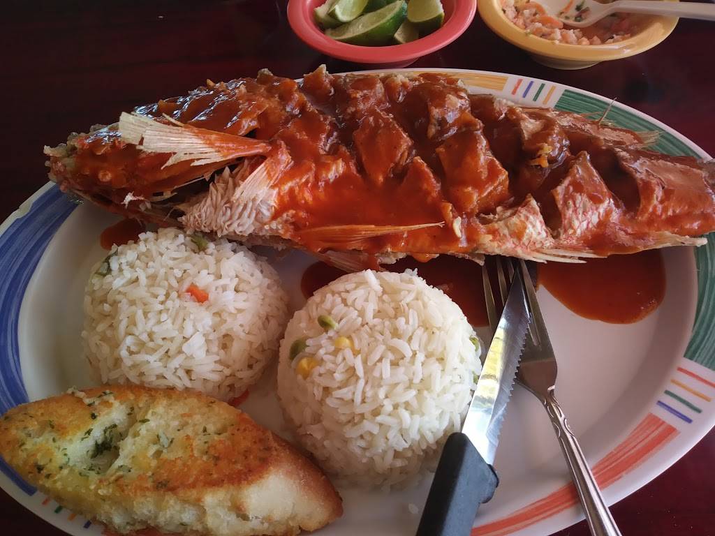 Las Islas Marias | restaurant | 784 W Dundee Rd, Wheeling, IL 60090, USA | 8479474500 OR +1 847-947-4500