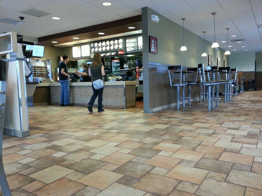 McDonalds | cafe | 2341 W Ridge Rd, Rochester, NY 14626, USA | 5852251512 OR +1 585-225-1512
