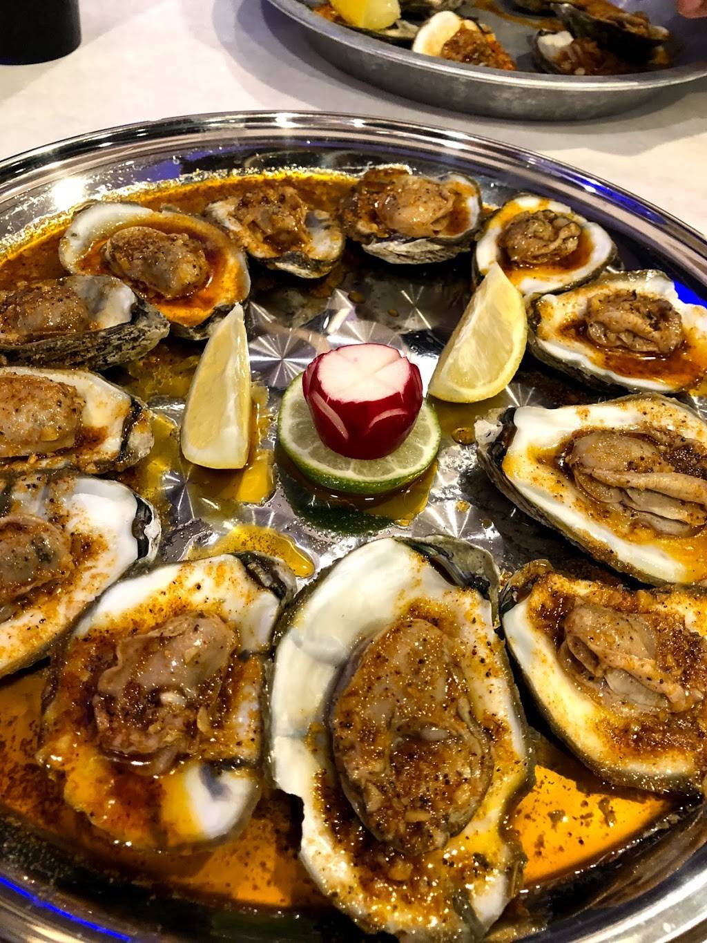 Blue Crab Juicy Seafood | meal takeaway | 8340 Kelly Ln, Indianapolis, IN 46250, USA | 3178272000 OR +1 317-827-2000