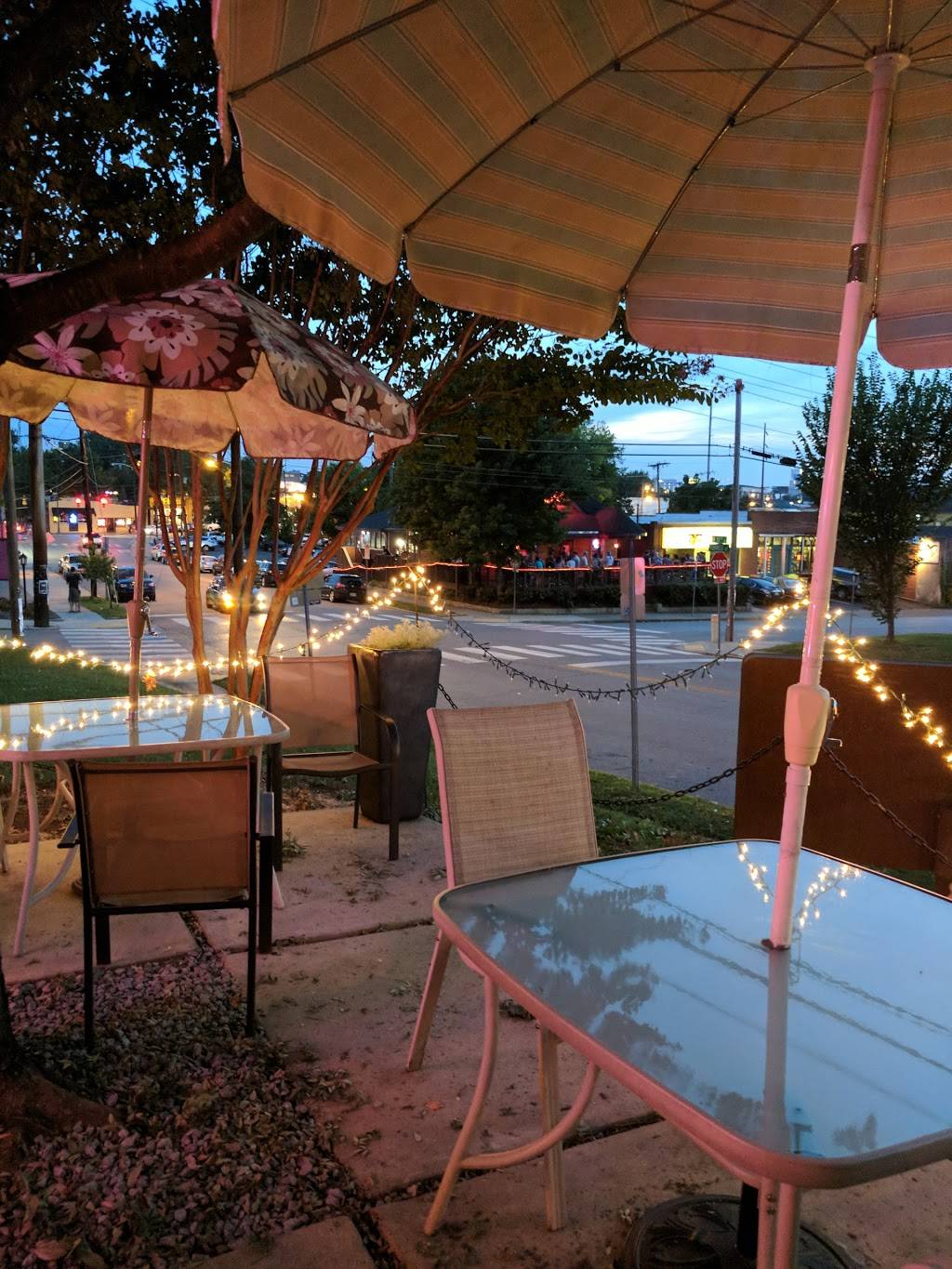 PizzeReal | restaurant | 203 N 11th St, Nashville, TN 37206, USA | 6152262206 OR +1 615-226-2206