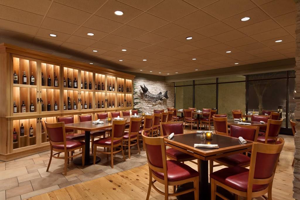 Three Rivers Lodge | restaurant | 111 Front St S, La Crosse, WI 54601, USA | 6087935018 OR +1 608-793-5018