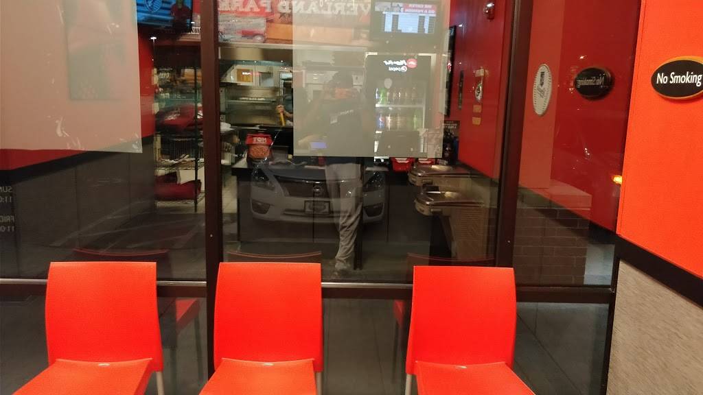 Pizza Hut | meal delivery | 8319 W 135th St, Overland Park, KS 66223, USA | 9134027280 OR +1 913-402-7280