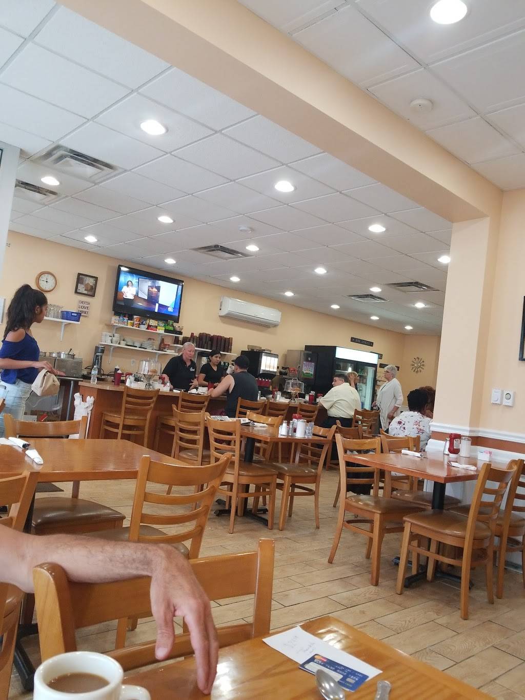 The Diner | restaurant | 26 W Railroad Ave, Jamesburg, NJ 08831, USA | 7325211301 OR +1 732-521-1301