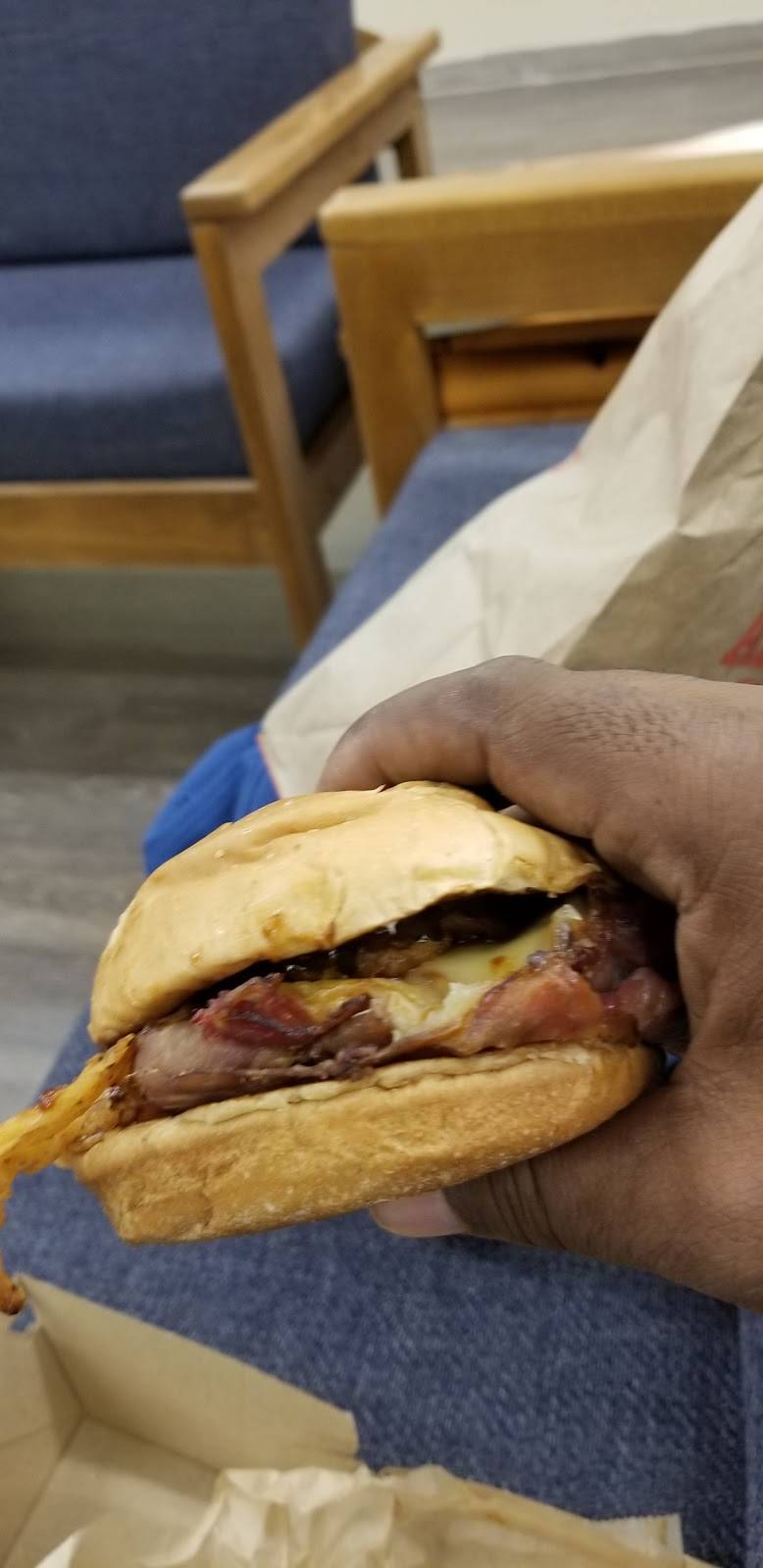 Arbys | meal takeaway | 11254 Luke St, Fort Bliss, TX 79906, USA | 9155660290 OR +1 915-566-0290