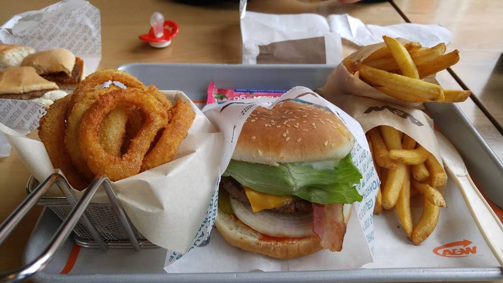 A&W Canada | restaurant | 7721 Boulevard Taschereau, Brossard, QC J4Y 1A3, Canada | 4504436900 OR +1 450-443-6900