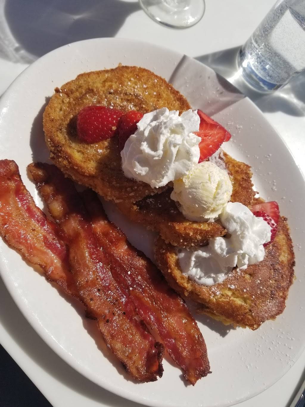 Garage Grill and Fuel Bar | restaurant | 202 W Main St, Northville, MI 48167, USA | 2489243367 OR +1 248-924-3367