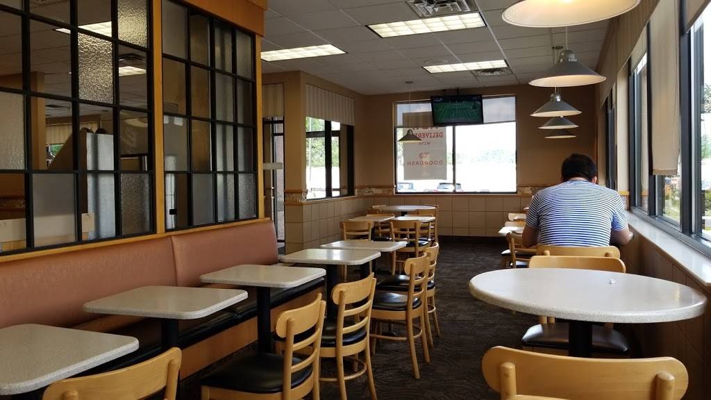 Wendys | restaurant | 57 Carothers Rd, Newport, KY 41071, USA | 8594914103 OR +1 859-491-4103