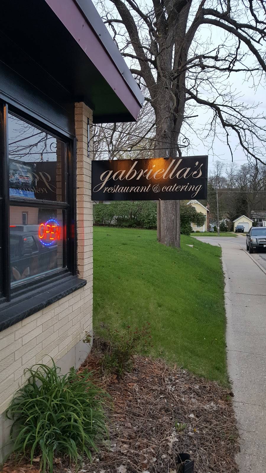 Gabriellas Restaurant | meal delivery | 203 Oak St, Albany, WI 53502, USA | 6088627499 OR +1 608-862-7499