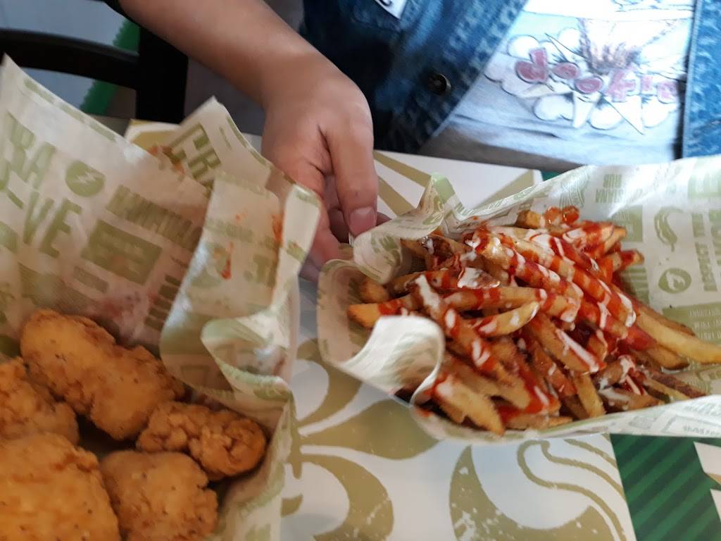 Wingstop | restaurant | 13855 Horizon Blvd, Horizon City, TX 79928, USA | 9158522000 OR +1 915-852-2000