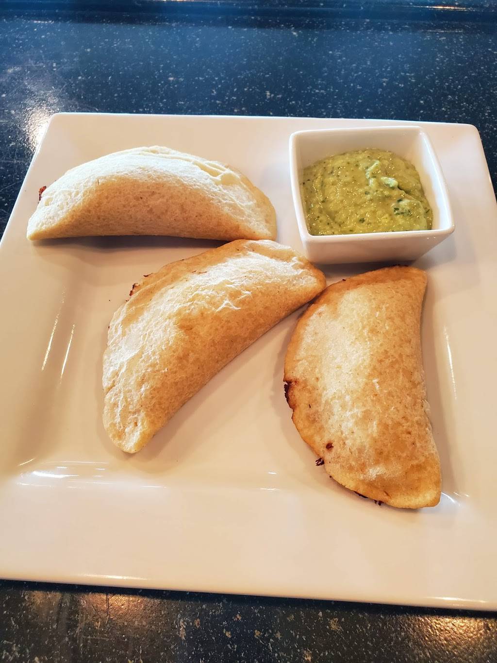 Los Pinchos Latin Cuisine & Lounge | restaurant | 3851 Vincennes Rd, Indianapolis, IN 46268, USA | 3179914578 OR +1 317-991-4578