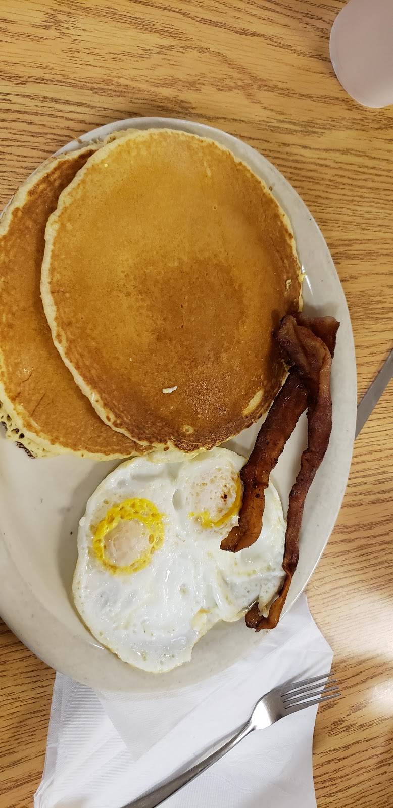 Reynas Mexican Restaurant | restaurant | 707 E Kingsbury St, Seguin, TX 78155, USA | 8304334944 OR +1 830-433-4944