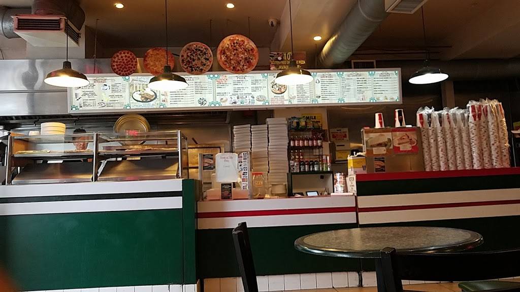 Combos Pizza | restaurant | 6338 Hollywood Blvd, Los Angeles, CA 90028, USA | 3238711822 OR +1 323-871-1822