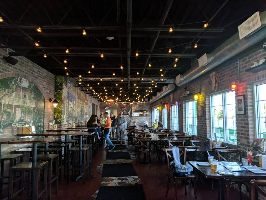 Nawlins Seafood Company | restaurant | 301 Woodcleft Ave, Freeport, NY 11520, USA | 5162068100 OR +1 516-206-8100