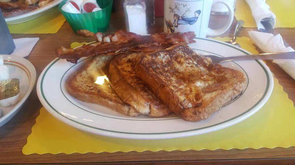 Jacks Barcelona Drive In | restaurant | 8249 1st St, Westfield, NY 14787, USA | 7163262277 OR +1 716-326-2277