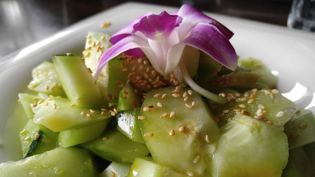 Mos Asian Bistro | restaurant | 1353 W Fullerton Ave, Chicago, IL 60614, USA | 7732481758 OR +1 773-248-1758