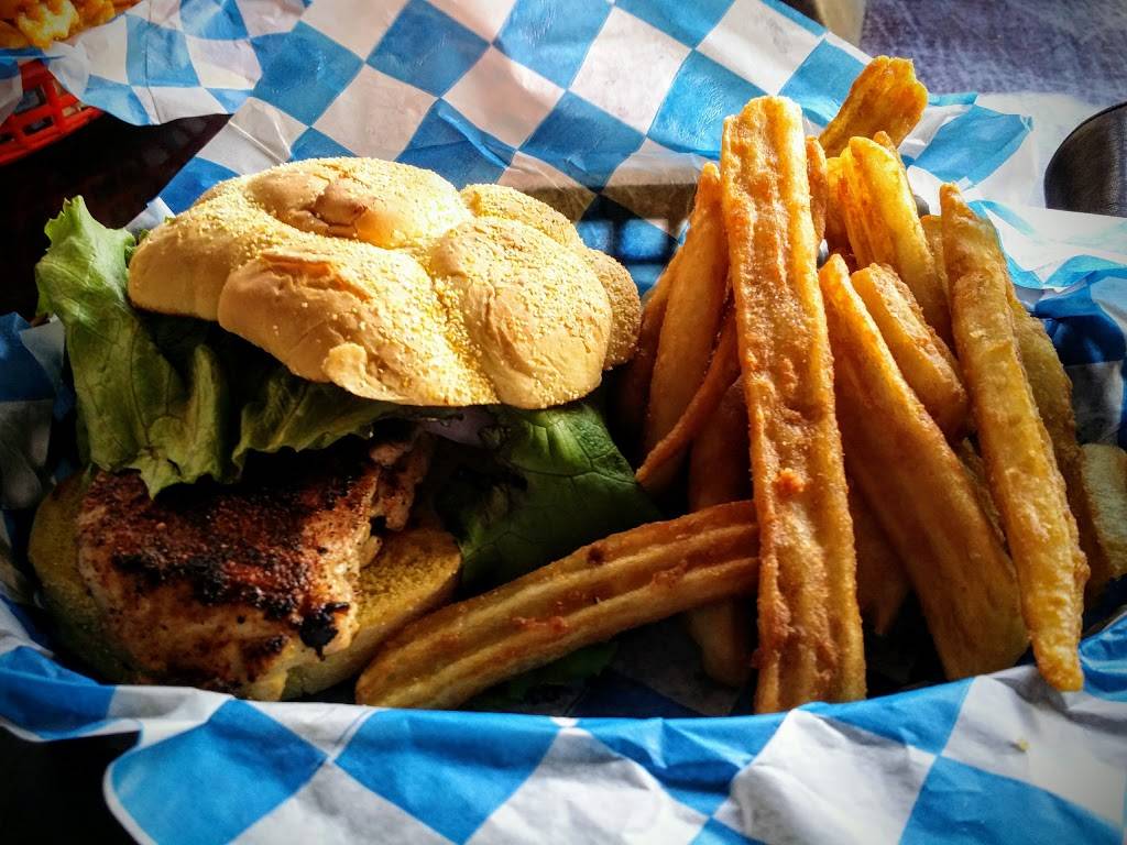 The Rudder | restaurant | 126 River Rd, Hendersonville, TN 37075, USA | 6153480129 OR +1 615-348-0129