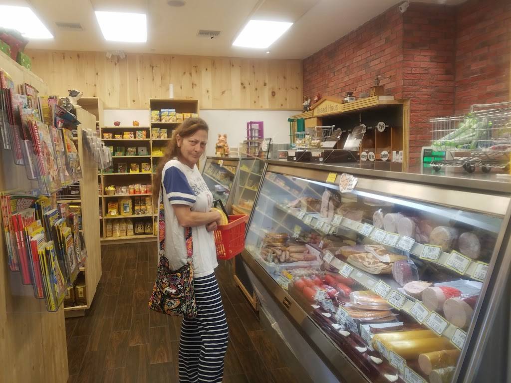 German Deli/Jägerstüble | restaurant | 1995 E Bay Dr, Largo, FL 33771, USA | 7275861980 OR +1 727-586-1980