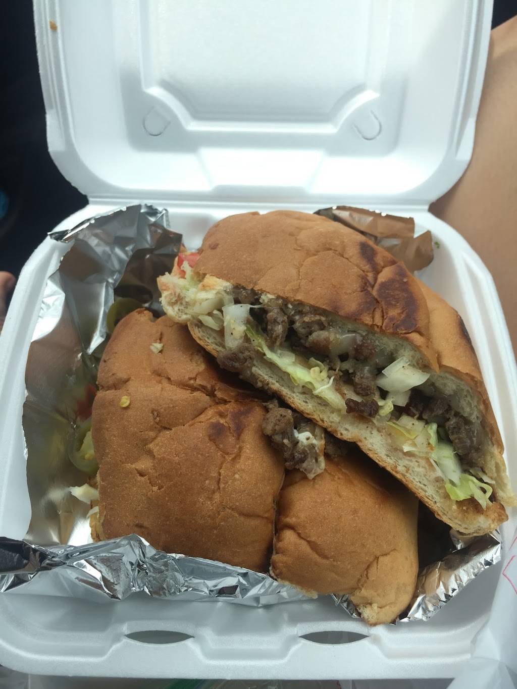 Restaurante Deli La Union | restaurant | 7904 Nations Ford Rd, Charlotte, NC 28217, USA | 9802994318 OR +1 980-299-4318