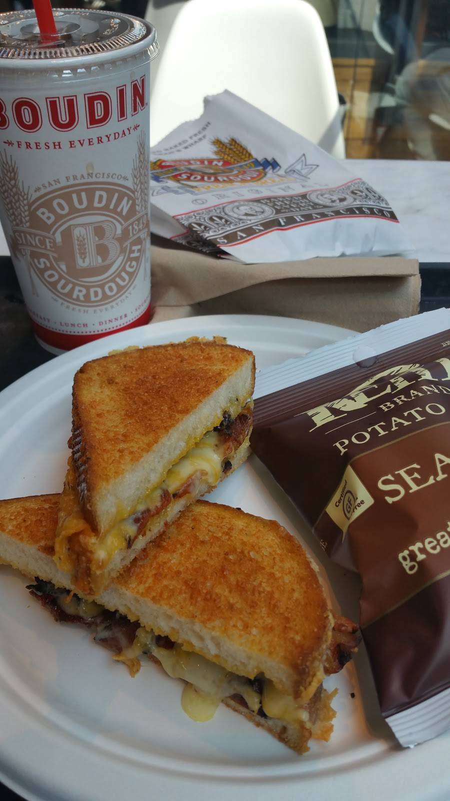 Boudin Bakery Cafe | bakery | Valley Fair, 2855 Stevens Creek Blvd #2451, Santa Clara, CA 95050, USA | 4082494101 OR +1 408-249-4101