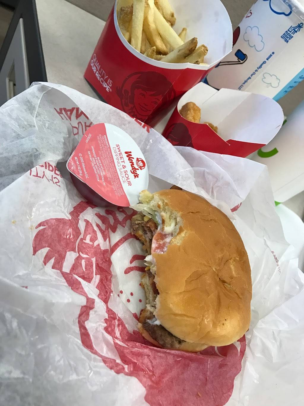 Wendys | restaurant | 935 E Campbell, Richardson, TX 75081, USA | 9725284857 OR +1 972-528-4857