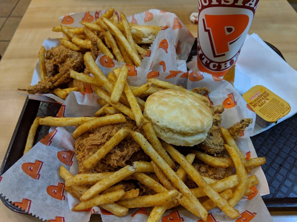 Popeyes Louisiana Kitchen | restaurant | 240 W 40th St, New York, NY 10018, USA | 2127647071 OR +1 212-764-7071