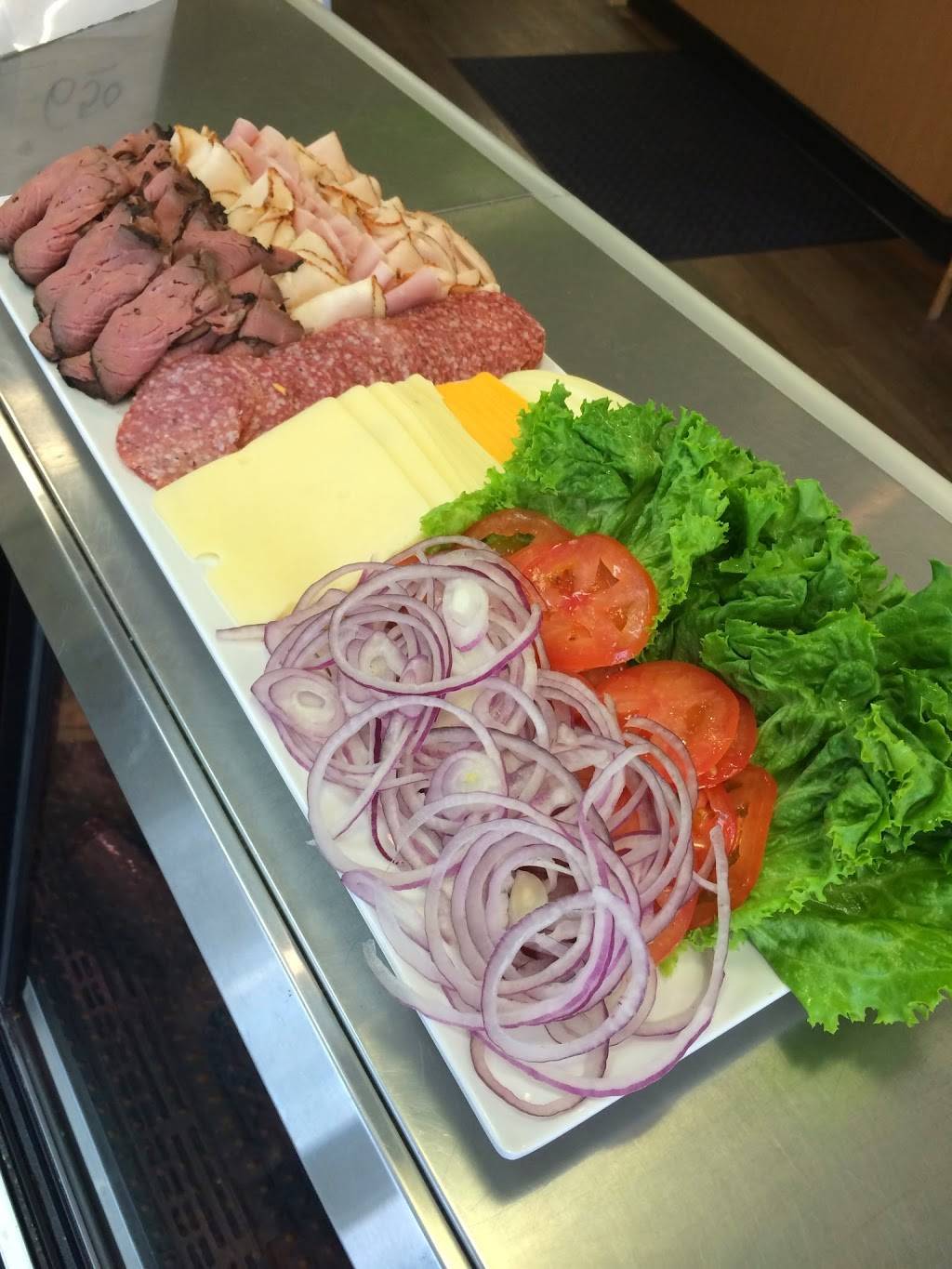 Cunhas Country Store | cafe | 448 Main St, Half Moon Bay, CA 94019, USA | 6507264071 OR +1 650-726-4071