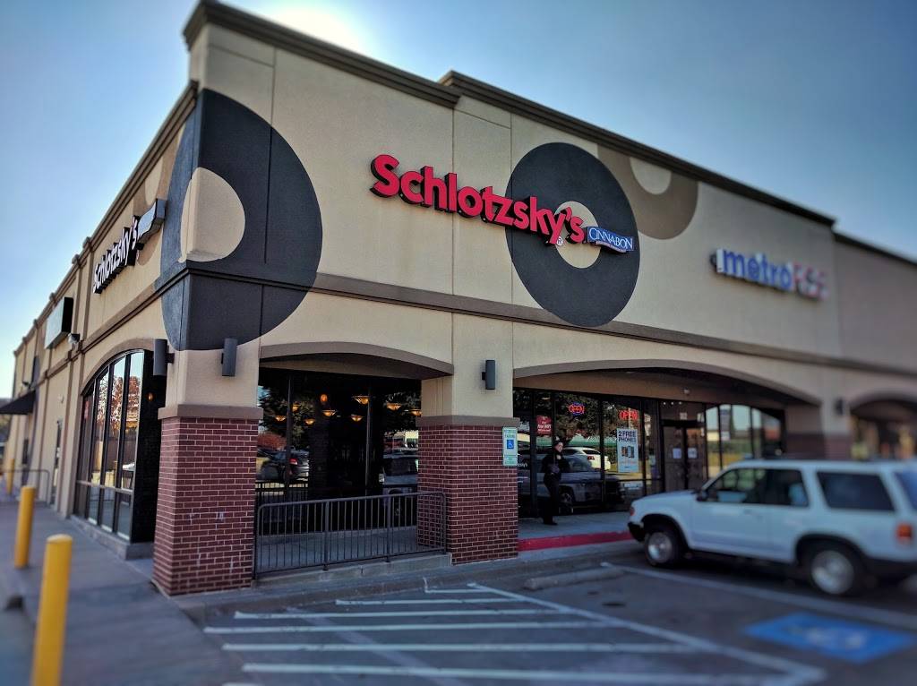 Schlotzskys | bakery | 450 E Round Grove Rd, Lewisville, TX 75067, USA | 9724599000 OR +1 972-459-9000