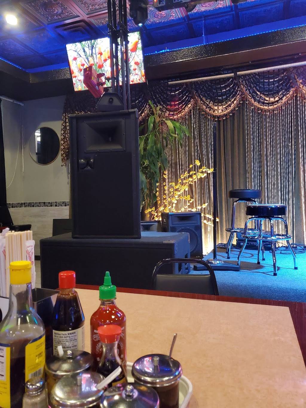 PHO 21 NOODLES & GRILLS | restaurant | 3465 W Walnut St #221, Garland, TX 75042, USA | 4696618399 OR +1 469-661-8399