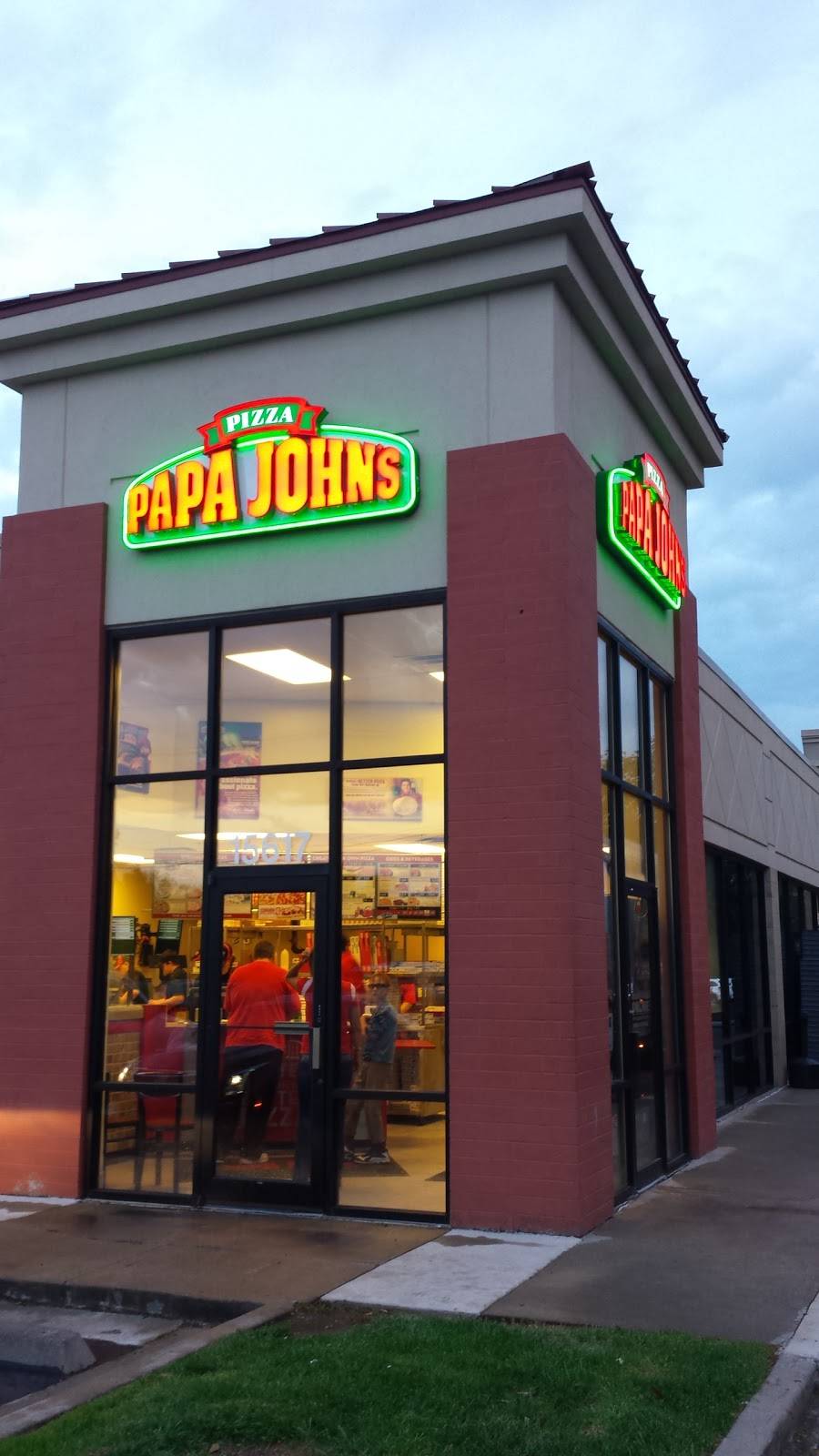 Papa Johns Pizza | restaurant | 15617 W 87th St Pkwy, Lenexa, KS 66219, USA | 9138941300 OR +1 913-894-1300