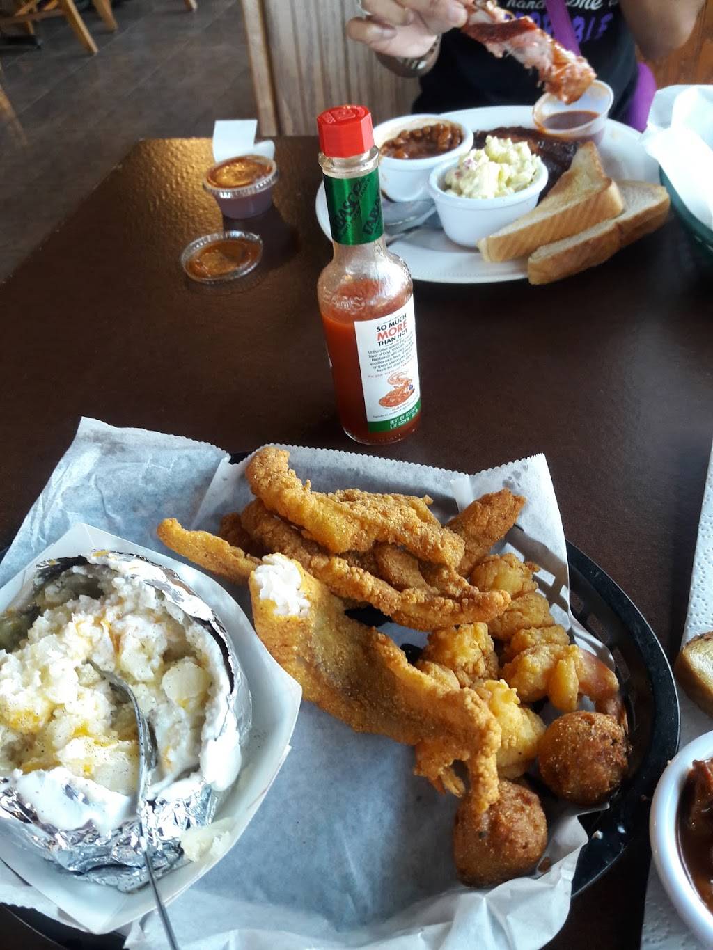 Shanes Seafood & BBQ | restaurant | 9176 Mansfield Rd, Shreveport, LA 71118, USA | 3186875015 OR +1 318-687-5015