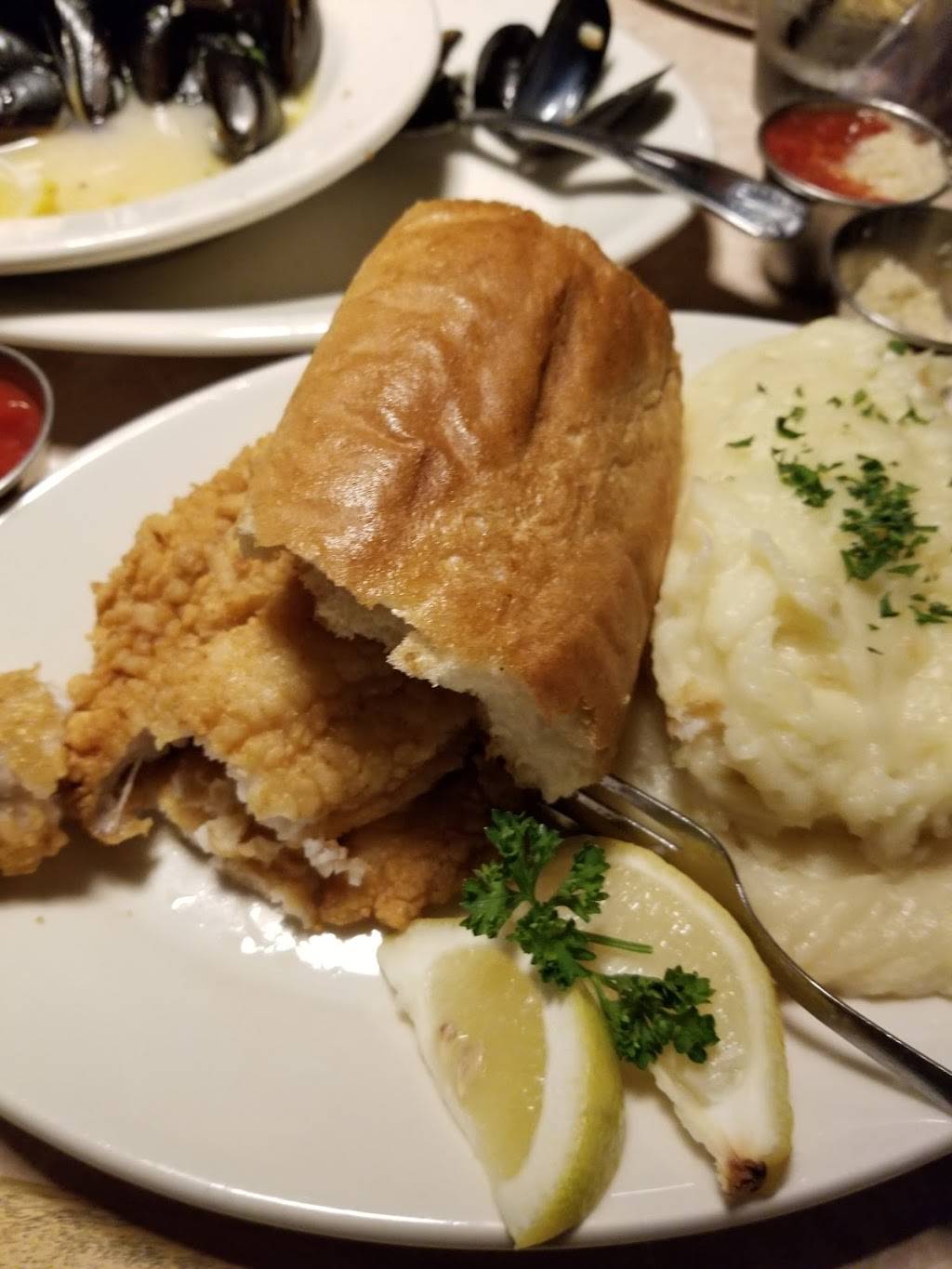 42nd Street Oyster Bar | restaurant | 508 W Jones St, Raleigh, NC 27603, USA | 9198312811 OR +1 919-831-2811