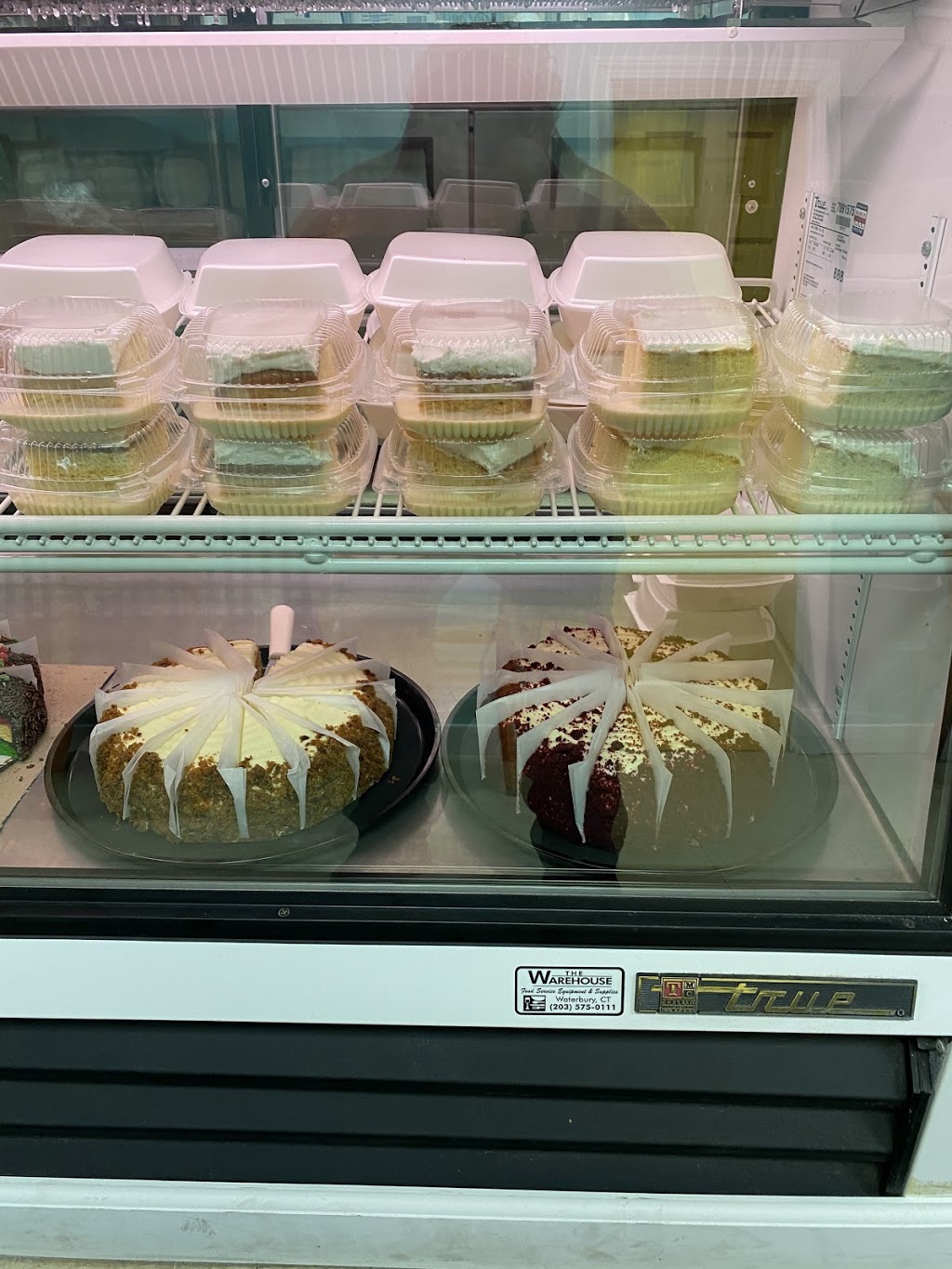 Tropical Taste and Grill | restaurant | 606 S Main St, Waterbury, CT 06706, USA | 2037253478 OR +1 203-725-3478