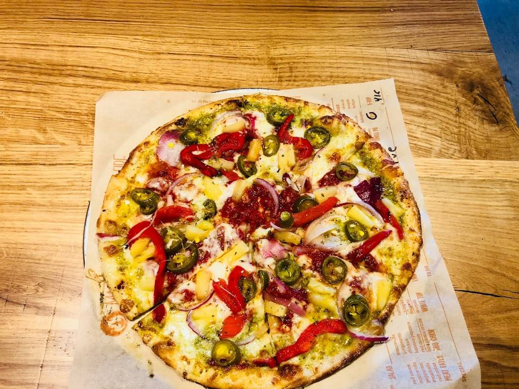 Blaze Pizza | meal takeaway | 310 Daniel Webster Hwy Suite 210A, Nashua, NH 03060, USA | 6038353574 OR +1 603-835-3574