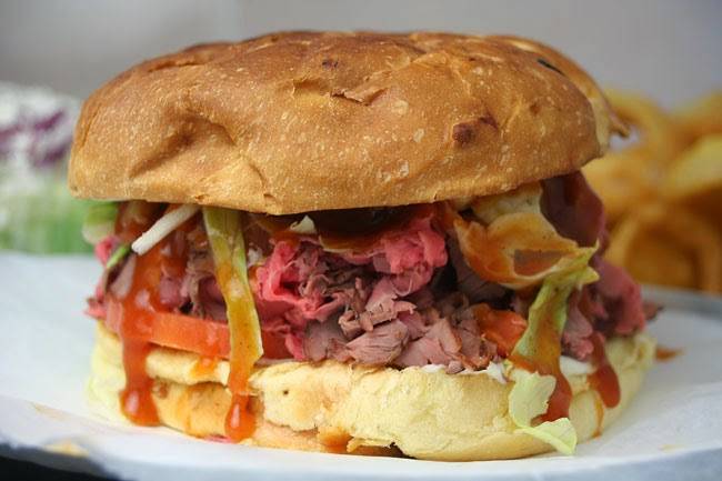 Maks Roast Beef & Pizza | meal takeaway | 20 Central St, Norwood, MA 02062, USA | 7817694484 OR +1 781-769-4484