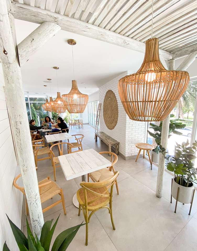 Pura Vida Edgewater | cafe | 1756 N Bayshore Dr, Miami, FL 33132, USA | 3055354142 OR +1 305-535-4142