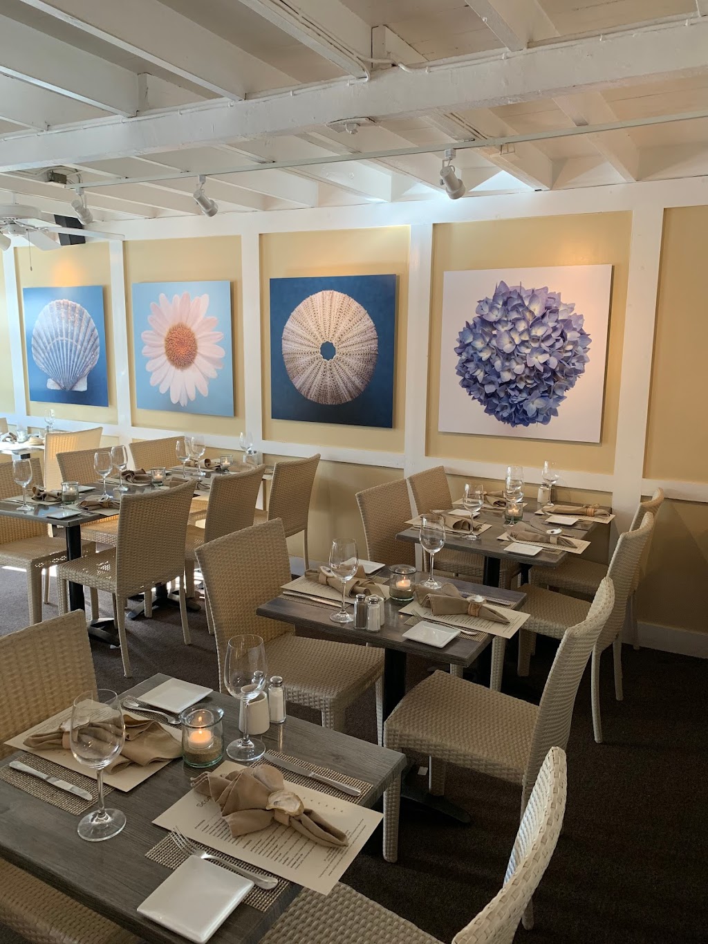 Sconset Café | restaurant | 8 Main St, Siasconset, MA 02564, USA | 5082574008 OR +1 508-257-4008