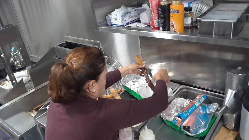 Churros Los Cuates | restaurant | 1526 S King St, Santa Ana, CA 92704, USA | 7149138458 OR +1 714-913-8458