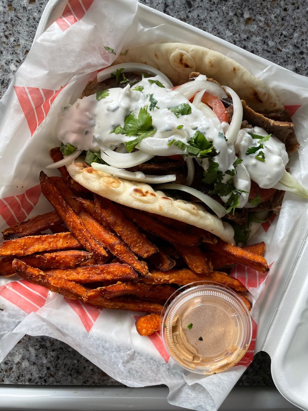 Afro Deli & Grill: St. Paul | restaurant | 5 W 7th Pl, St Paul, MN 55102, USA | 6518882168 OR +1 651-888-2168