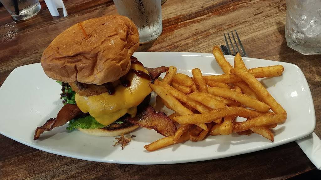 Kailua Town Pub and Grill | restaurant | 26 Hoolai St #1100, Kailua, HI 96734, USA | 8082308444 OR +1 808-230-8444