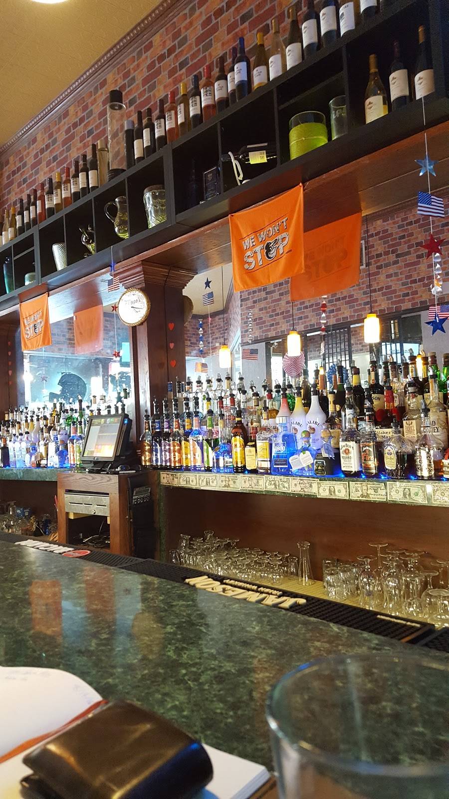 Filippos Pizzeria | restaurant | 418 S Conkling St, Baltimore, MD 21224, USA | 4103274550 OR +1 410-327-4550