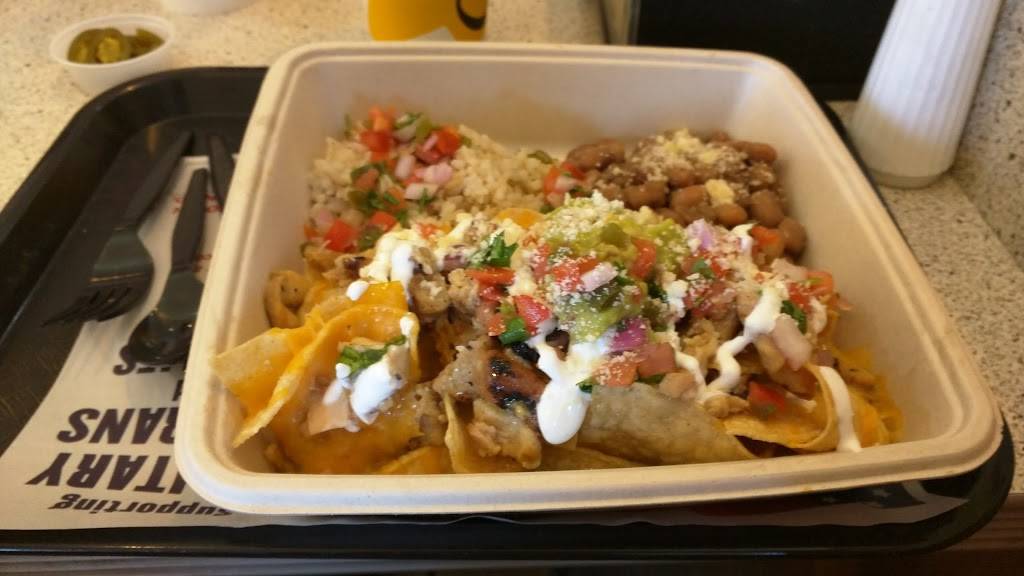 Carls Jr. Green Burrito | restaurant | 1800 El Camino Real, San Carlos, CA 94070, USA | 6505933062 OR +1 650-593-3062