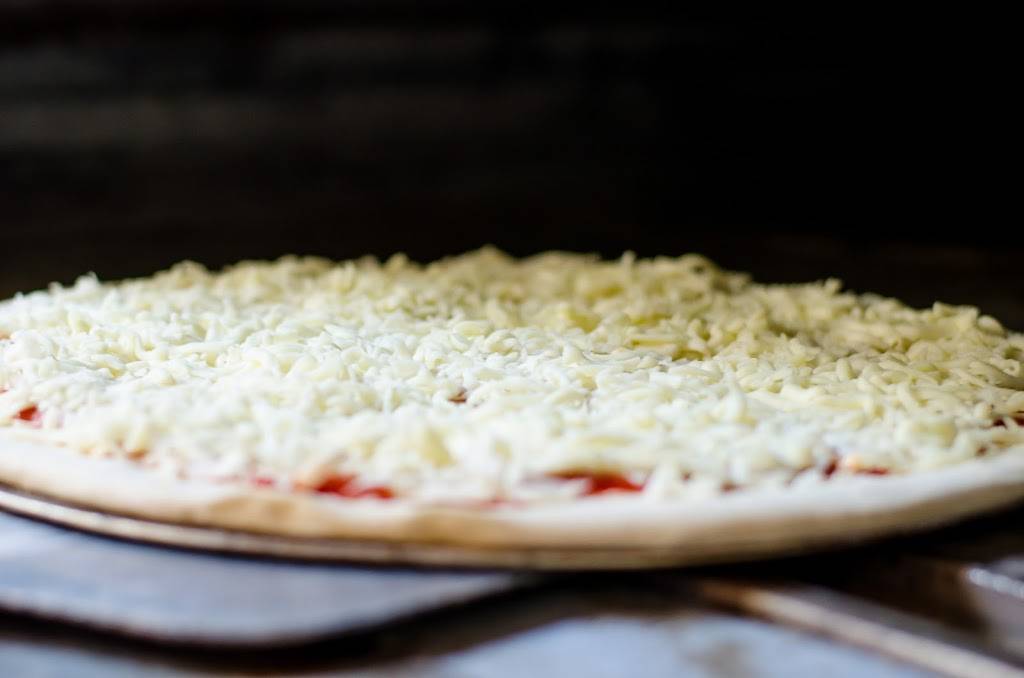 Esquisito Pizza | restaurant | 2623 Peters Creek Rd, Roanoke, VA 24017, USA | 5405624172 OR +1 540-562-4172