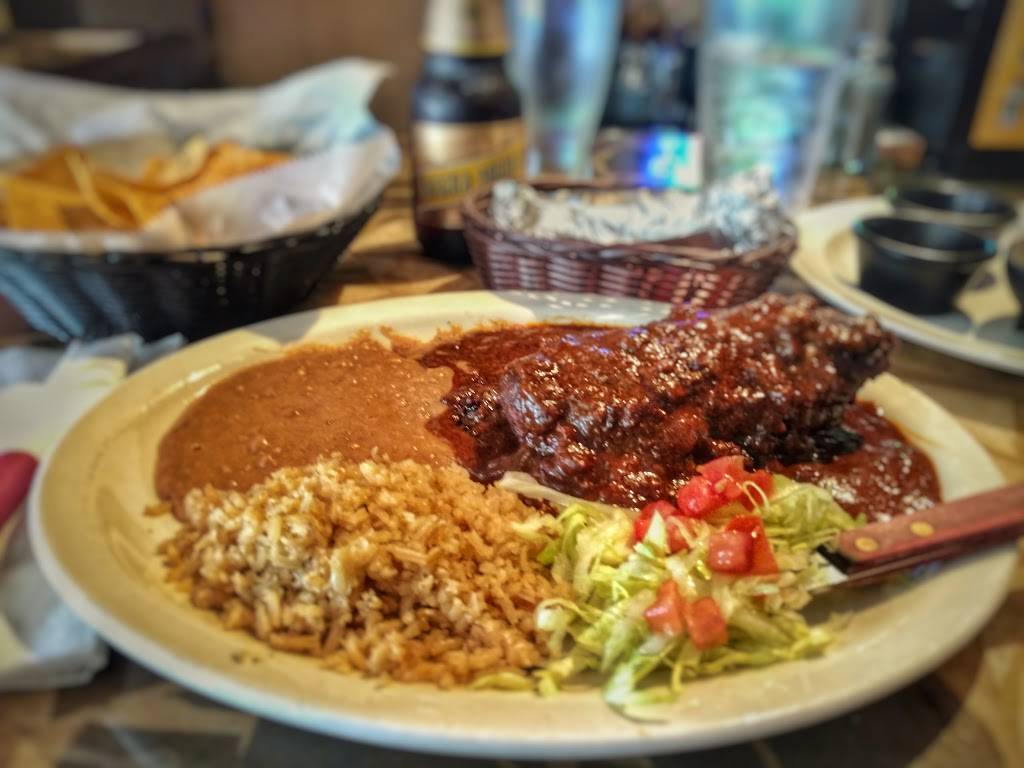 La Casa de Alberto | restaurant | 624 W National Ave, Milwaukee, WI 53204, USA | 4146435715 OR +1 414-643-5715