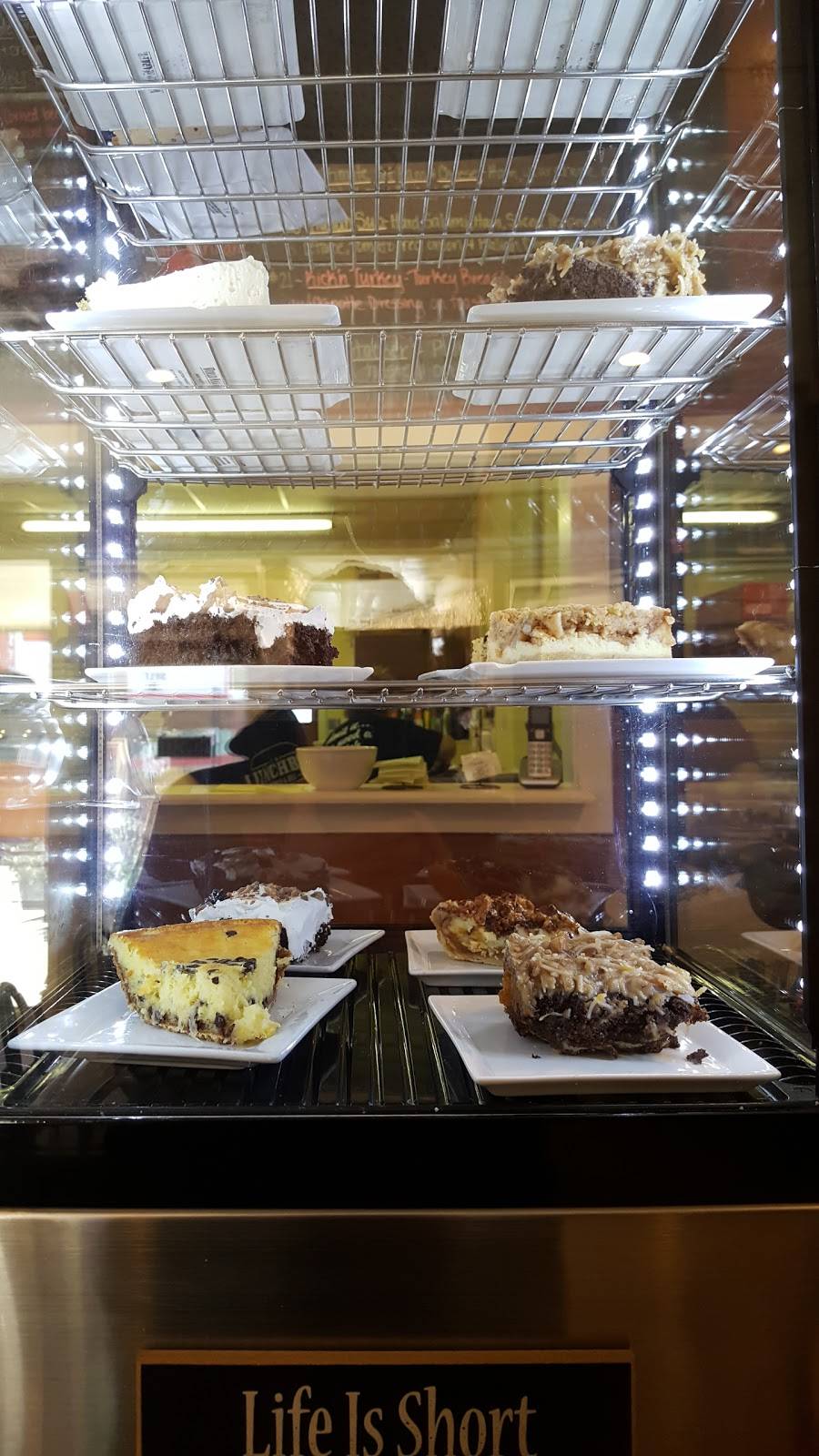 Lunchbox Market | meal takeaway | 609 2nd St, Webster City, IA 50595, USA | 5158321678 OR +1 515-832-1678