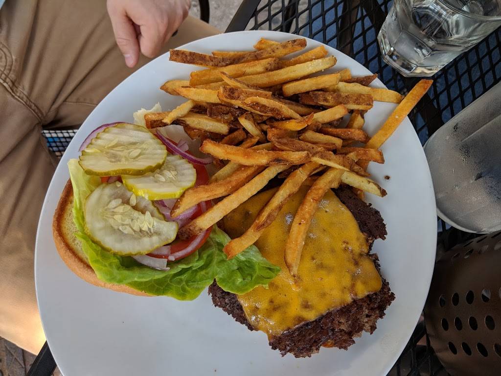 Babcocks Grove House | restaurant | 101 W St Charles Rd, Lombard, IL 60148, USA | 6306138920 OR +1 630-613-8920