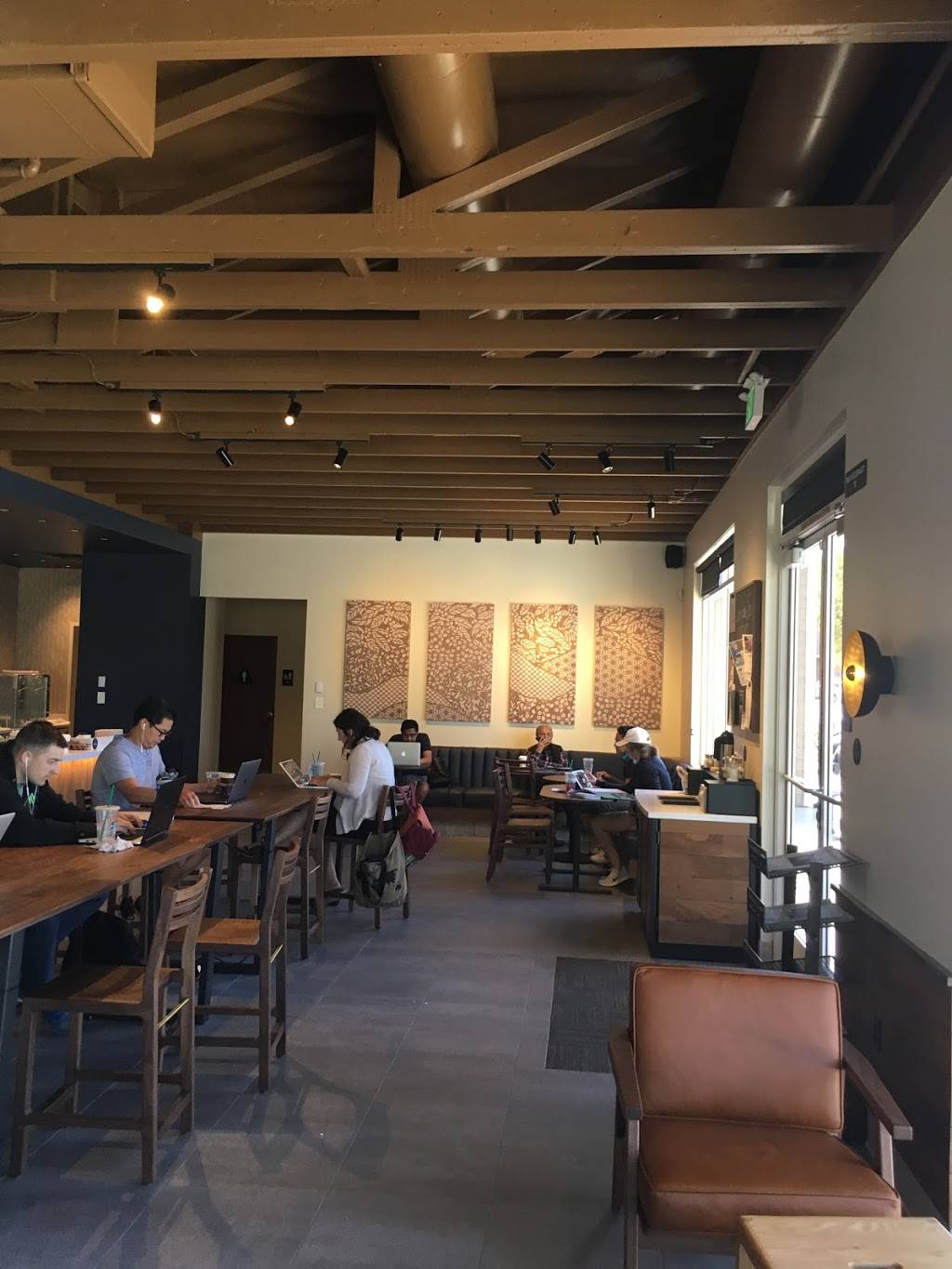 Starbucks | cafe | 10565 Scripps Poway Pkwy, San Diego, CA 92131, USA | 8585787828 OR +1 858-578-7828