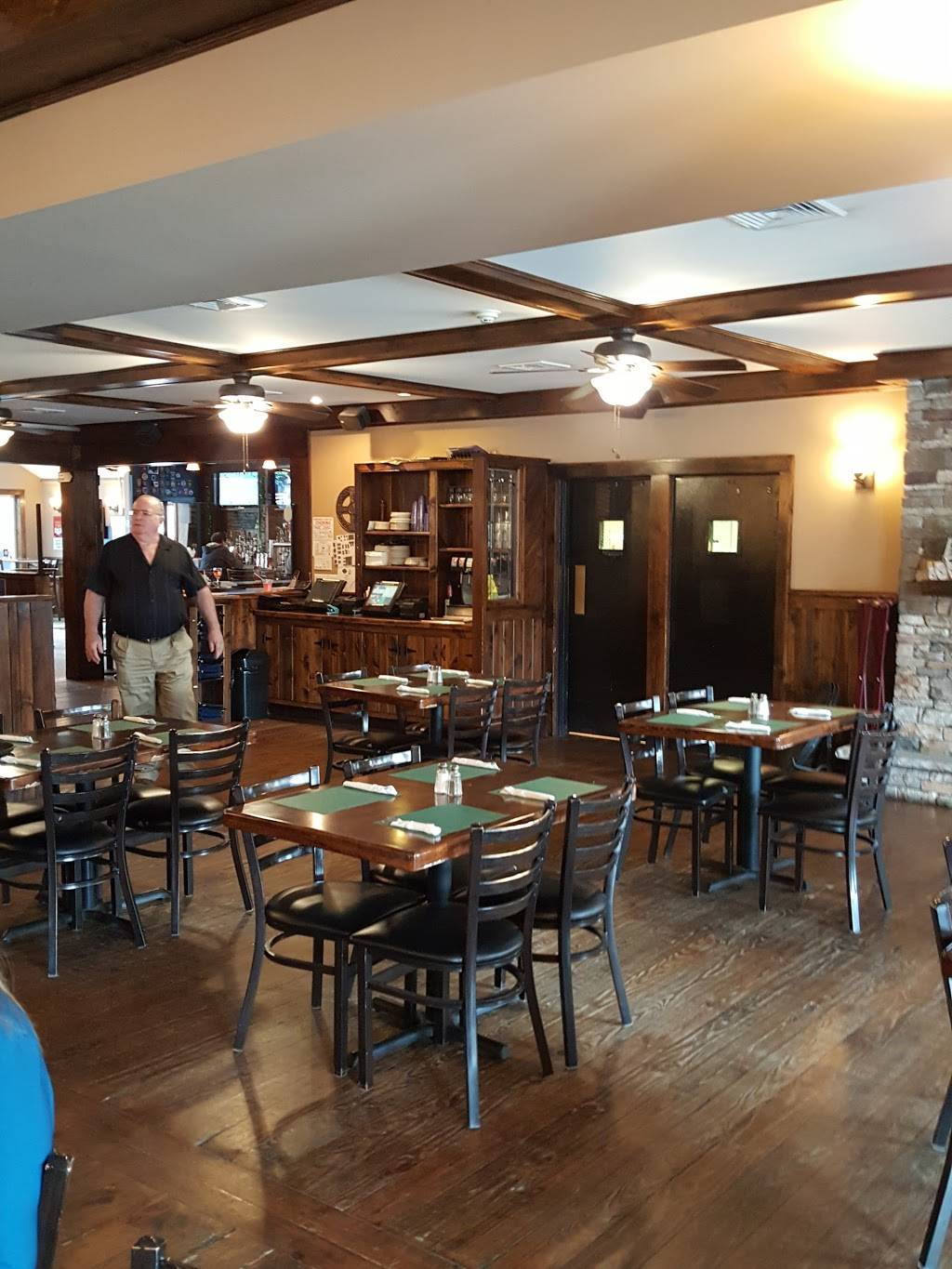 McGuires Ale House | restaurant | 130 Mt Pleasant Rd, Newtown, CT 06470, USA | 2032703999 OR +1 203-270-3999