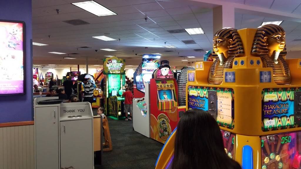 Chuck E. Cheeses | restaurant | 8375 Laurel Canyon Blvd, Sun Valley, CA 91352, USA | 8187682104 OR +1 818-768-2104