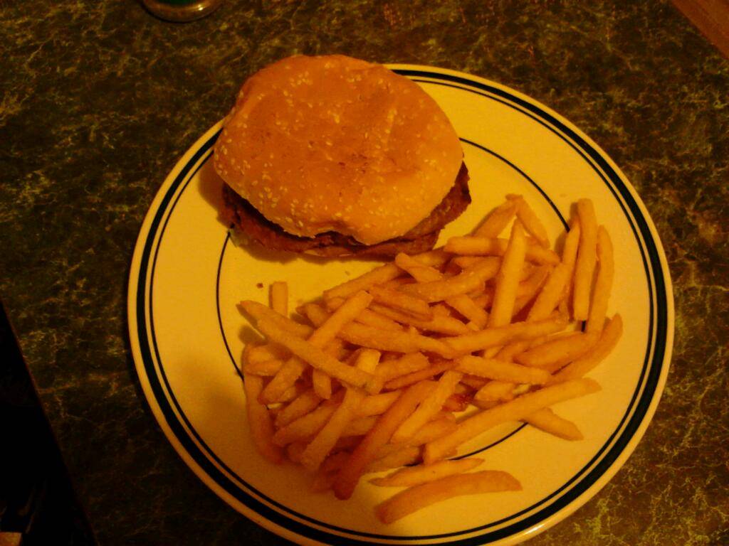 Royal Fried Chicken | restaurant | 496 Rockaway Pkwy # 1, Brooklyn, NY 11212, USA | 7183468100 OR +1 718-346-8100